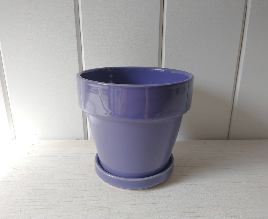 Standard Pot w/ Attached Saucer